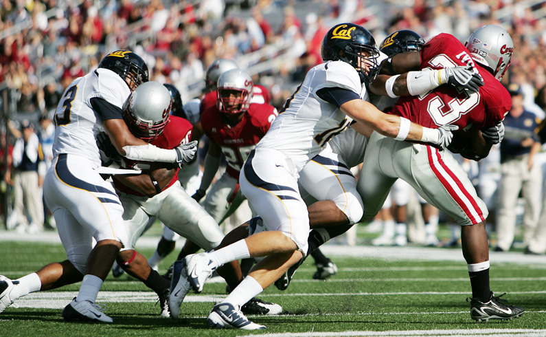 1D Mark II, 70-200: Cal defenders team up to bring down Washington State RB Christopher Ivory